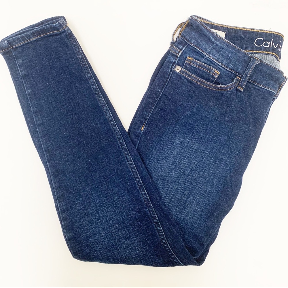 Calvin Klein capri dark wash skinny jeans